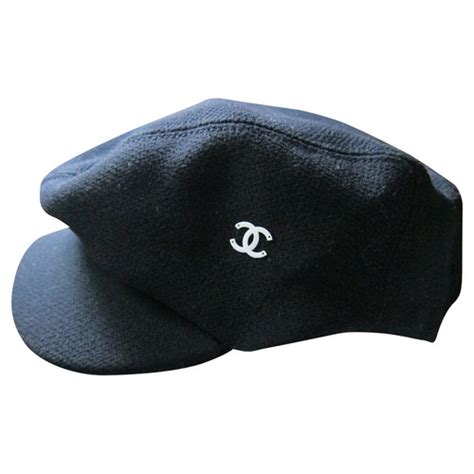 CHANEL Women's Mütze in Schwarz .